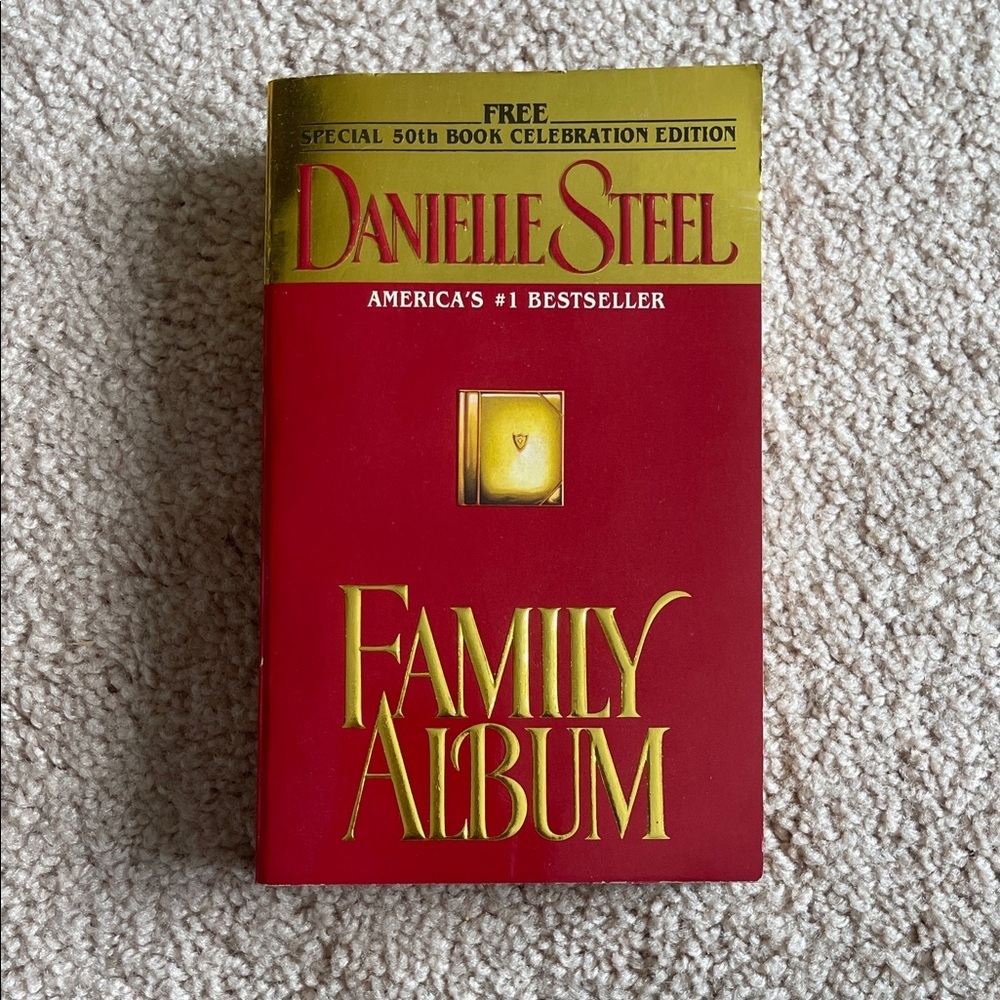 Danielle Steel Family Album Book